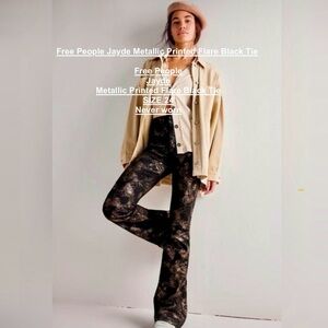 We The Free Jayde Printed Metallic Flare Jeans SIZE 24 LIKE NEW NEVER WORN